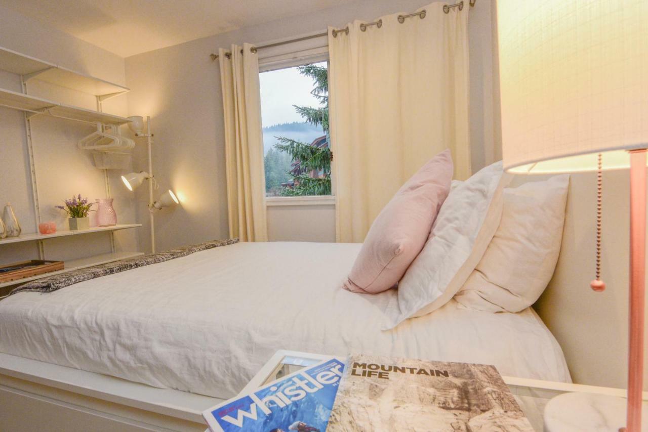 Newly Renovated Whistler Studio Екстериор снимка