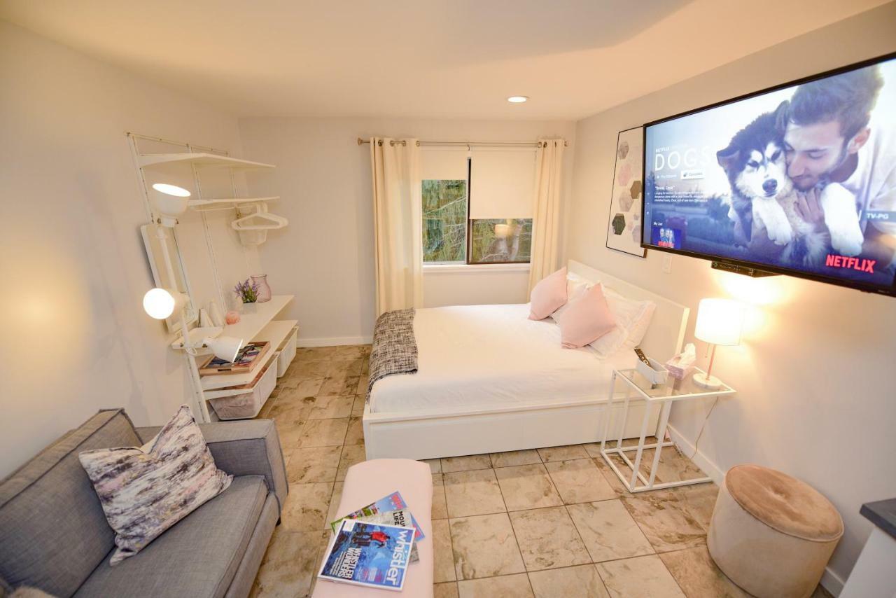 Newly Renovated Whistler Studio Екстериор снимка