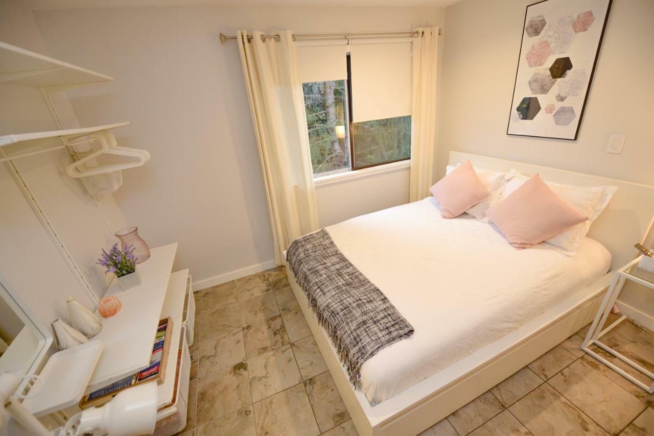 Newly Renovated Whistler Studio Екстериор снимка